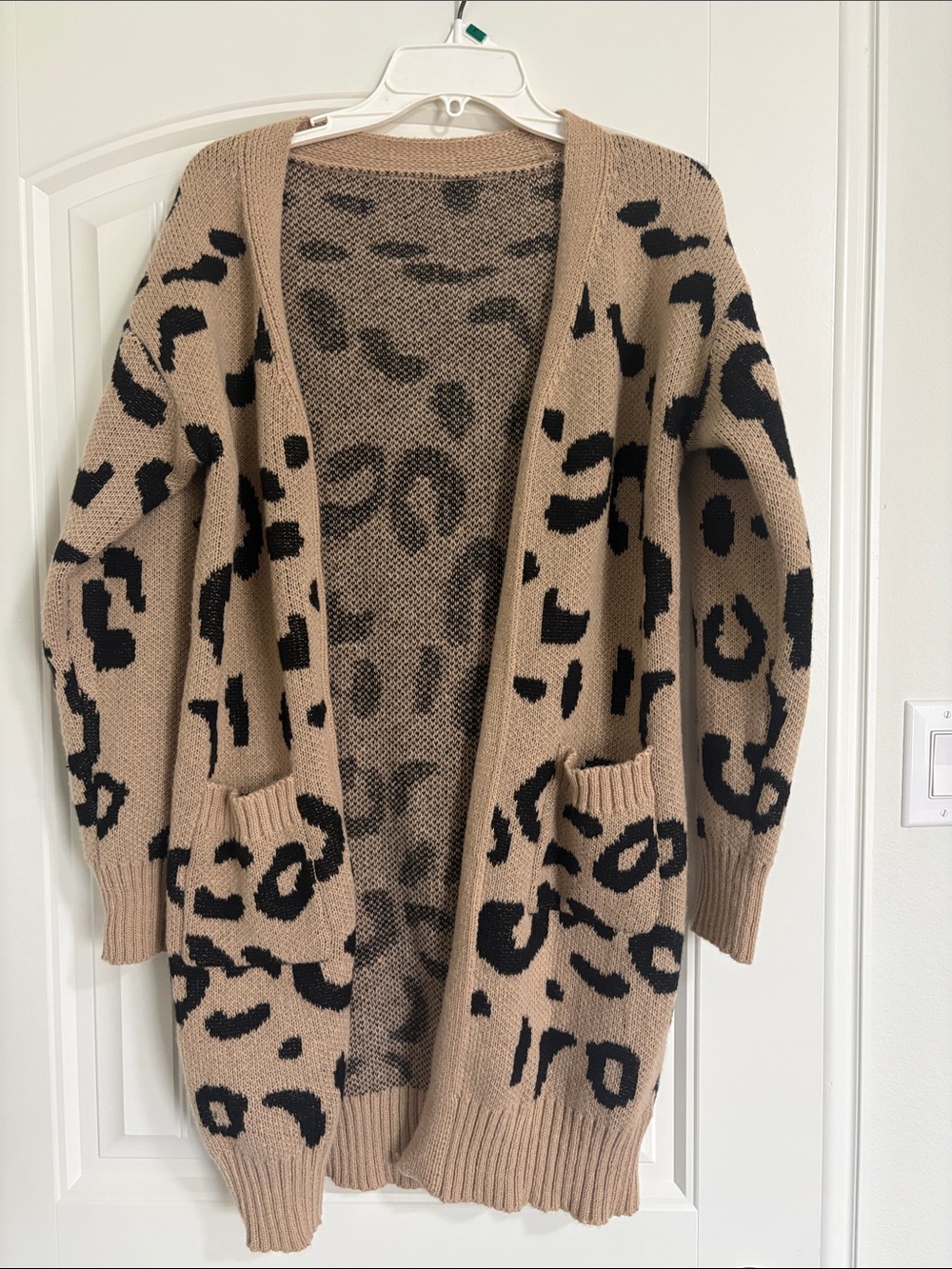 Open-Front Leopard Print Cardigan Sweater - Beige/Black